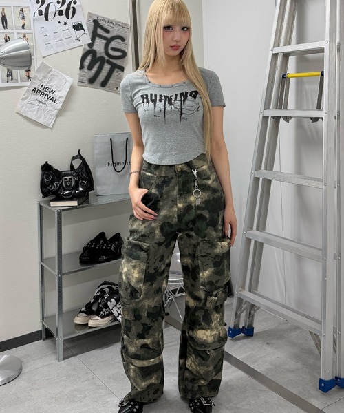 Figments(フィグメンツ)の「スタッズネックPUNKトップ(Tシャツ/カットソー・レディース・杢グレー/ブラック・FREE)」の7枚目の写真