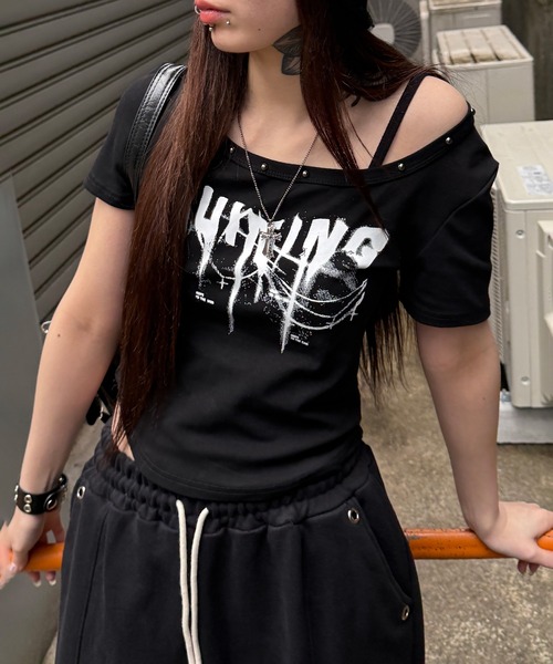 Figments(フィグメンツ)の「スタッズネックPUNKトップ(Tシャツ/カットソー・レディース・杢グレー/ブラック・FREE)」の8枚目の写真