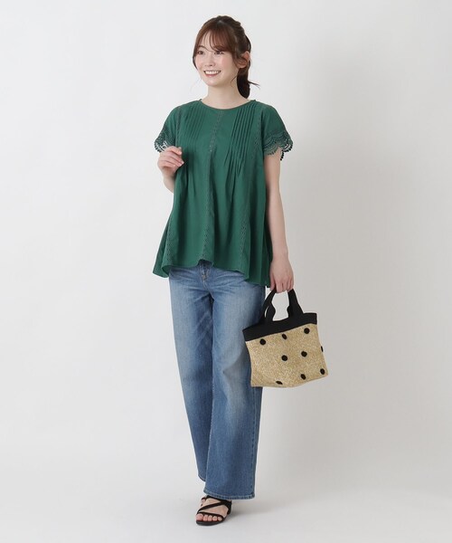 one'sterrace(ワンズテラス)の「AU ペーパー風ドット柄手提げバッグ(トートバッグ・レディース・ベージュ系8/ブラック系8・99)」の5枚目の写真