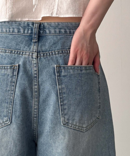 CANAL JEAN（キャナルジーン）の「Lakey Park　カットオフデニムハーフパンツ（デニムパンツ・レディース・ライトインディゴブルー・SMALL/MEDIUM）」の4枚目の写真