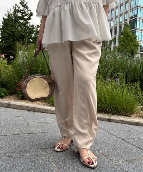 Jena espace merveilleux(ジェナ エスパスメルヴェイユ)の「テンセルリネンジョガーパンツ(その他パンツ・レディース・ライトベージュ/ブラック・FREE)」の2枚目の写真