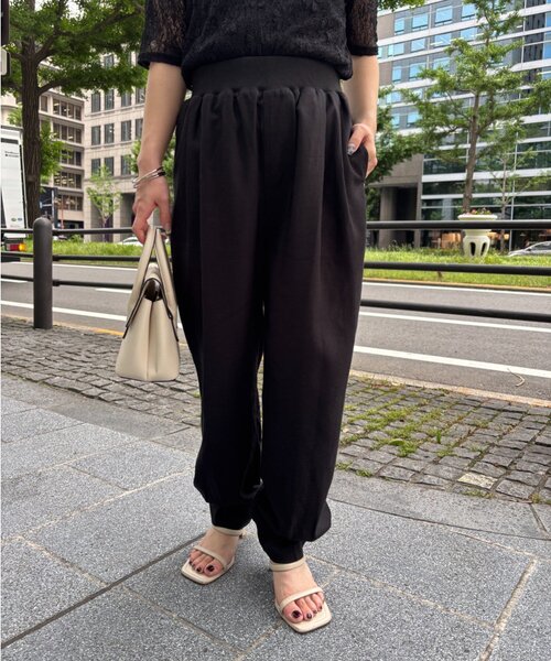 Jena espace merveilleux(ジェナ エスパスメルヴェイユ)の「テンセルリネンジョガーパンツ(その他パンツ・レディース・ライトベージュ/ブラック・FREE)」の1枚目の写真