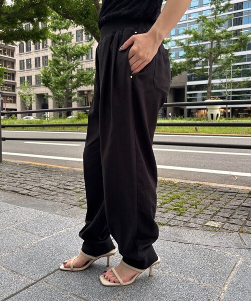 Jena espace merveilleux(ジェナ エスパスメルヴェイユ)の「テンセルリネンジョガーパンツ(その他パンツ・レディース・ライトベージュ/ブラック・FREE)」の4枚目の写真