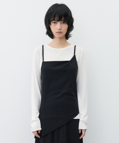 SUARE WOMEN(スアレウーマン)の「(ウィメンズ)コットンアシンメトリースリーブレスブラック(Tシャツ/カットソー・レディース・ブラック・SMALL/MEDIUM)」の1枚目の写真
