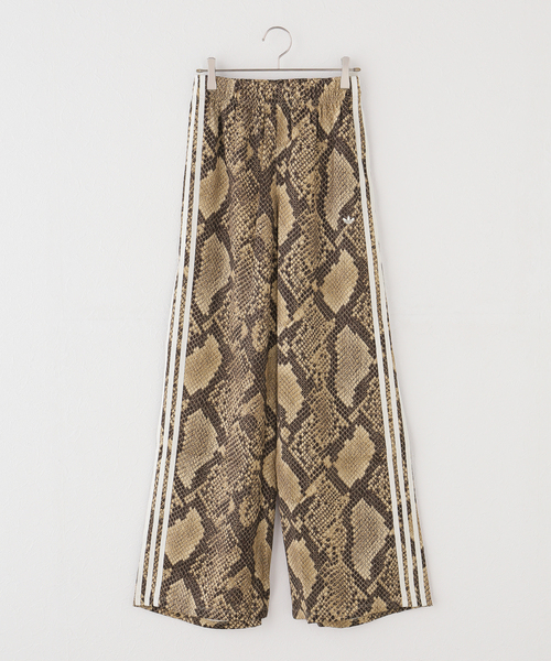 adidas Originals(アディダスオリジナルス)の「adidas originals SATIN SNAKE PRINT WIDE LEG TRACK PANTS(その他パンツ・レディース・ブラウン/ベージュ・LARGE/MEDIUM)」の10枚目の写真