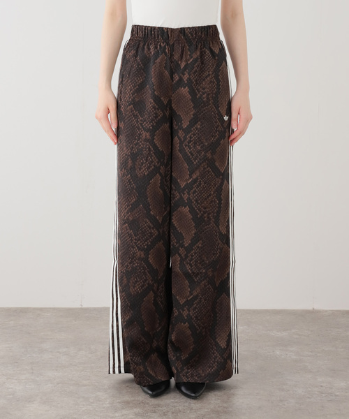 adidas Originals(アディダスオリジナルス)の「adidas originals SATIN SNAKE PRINT WIDE LEG TRACK PANTS(その他パンツ・レディース・ブラウン/ベージュ・LARGE/MEDIUM)」の12枚目の写真