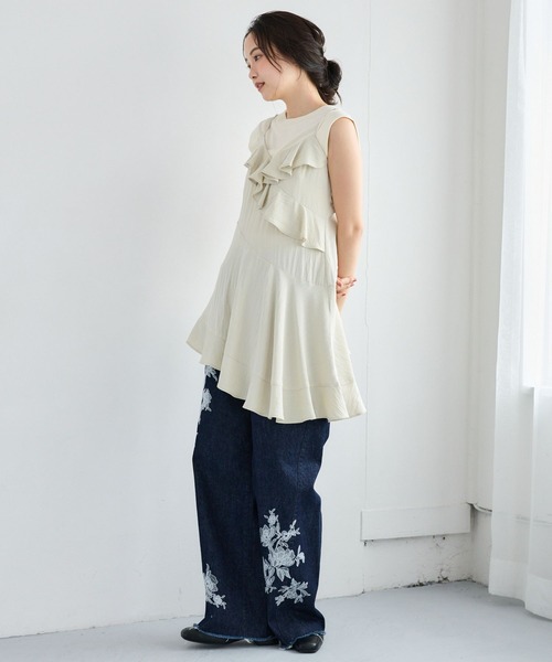 mysty woman(ミスティウーマン)の「アシメヘムフリルキリカエキャミ 1055378(シャツ/ブラウス・レディース・ホワイト系その他/ワインレッド/ブラック・FREE)」の9枚目の写真