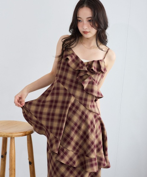 mysty woman(ミスティウーマン)の「アシメヘムフリルキリカエキャミ 1055378(シャツ/ブラウス・レディース・ホワイト系その他/ワインレッド/ブラック・FREE)」の18枚目の写真