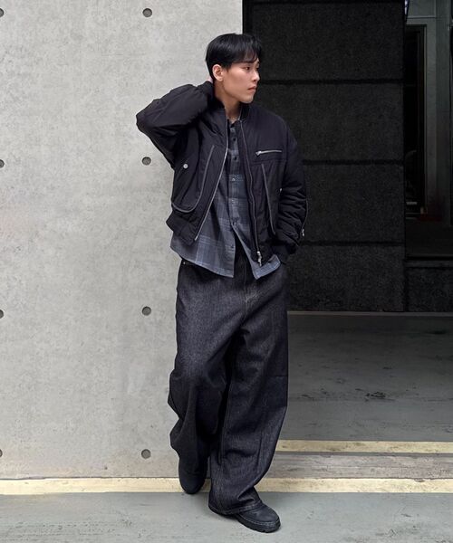 F.ILLUMINATE(フィルミネイト)の「ダメージウォッシュデニムパンツ-ロー ブラック(デニムパンツ・メンズ・その他・LARGE/MEDIUM/SMALL/X-LARGE/X-SMALL)」の17枚目の写真