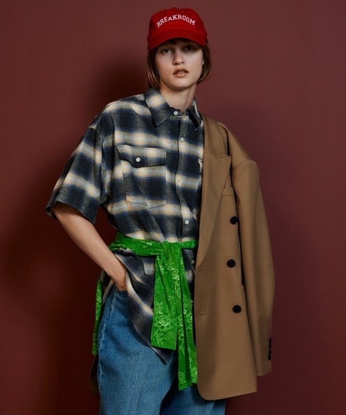 MAISON SPECIAL（メゾンスペシャル）の「Double-Breasted Jacket/ダブルブレストジャケット（テーラードジャケット・レディース・キャメル/ネイビー・FREE）」の7枚目の写真