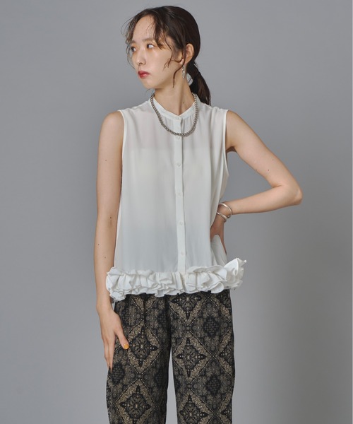 terrace(テラス)の「シルキージョーゼットフリルノースリーブブラウス(シャツ/ブラウス・レディース・ブラック/チャコール/オフホワイト・FREE)」の4枚目の写真