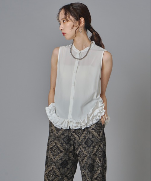terrace(テラス)の「シルキージョーゼットフリルノースリーブブラウス(シャツ/ブラウス・レディース・ブラック/チャコール/オフホワイト・FREE)」の8枚目の写真
