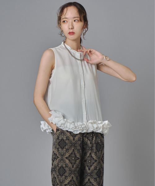 terrace(テラス)の「シルキージョーゼットフリルノースリーブブラウス(シャツ/ブラウス・レディース・ブラック/チャコール/オフホワイト・FREE)」の9枚目の写真