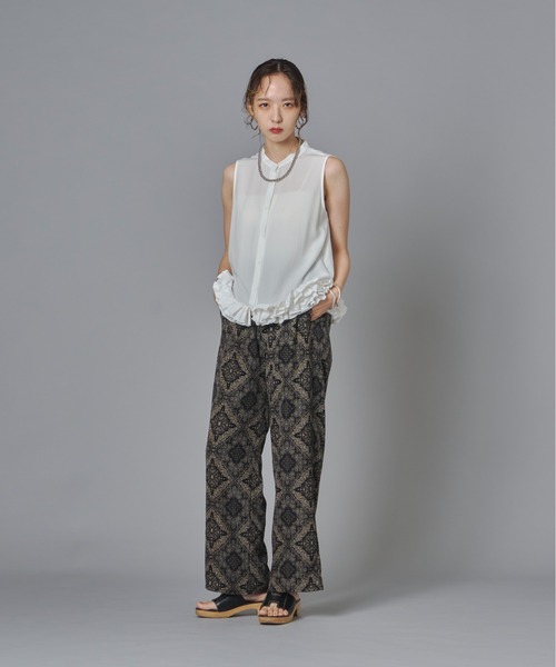 terrace(テラス)の「シルキージョーゼットフリルノースリーブブラウス(シャツ/ブラウス・レディース・ブラック/チャコール/オフホワイト・FREE)」の15枚目の写真