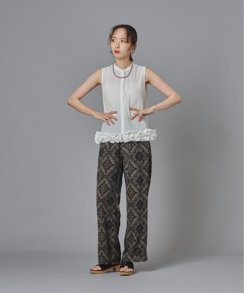 terrace(テラス)の「シルキージョーゼットフリルノースリーブブラウス(シャツ/ブラウス・レディース・ブラック/チャコール/オフホワイト・FREE)」の21枚目の写真