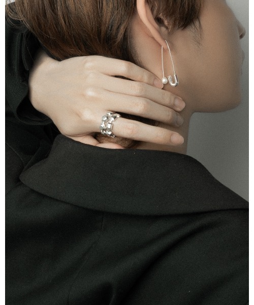 e.m.（イーエム）の「セーフティーピンピアス/モチーフ/レディース/メンズ/26A/W/パール（ピアス（片耳用）・レディース・シルバー・FREE）」の7枚目の写真