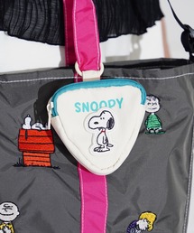 Vintage PEANUTS（ビンテージピーナッツ）の「"09"≪Vintage PEANUTS≫小判リング付き ワッペン 三角ポーチ（ポーチ）」
