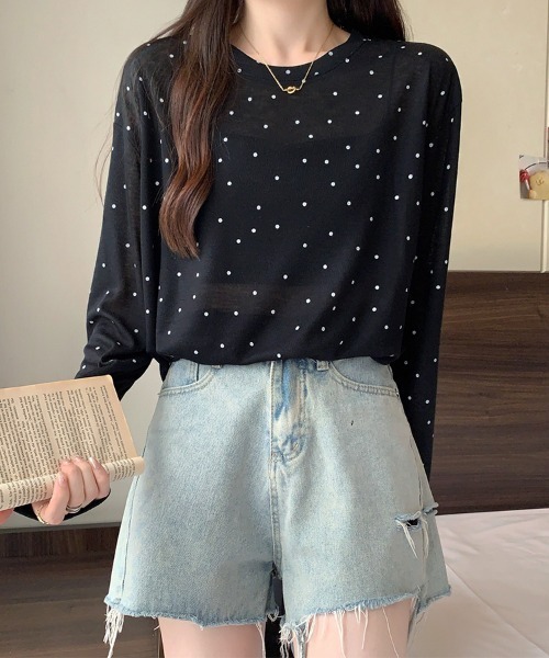 ONEP STAR(ワンピスター)の「ドット柄シアー長袖プルオーバー(Tシャツ/カットソー・レディース・ホワイト/ブラック/ベージュ/グレー・FREE)」の11枚目の写真