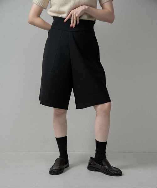 lawgy（ラウジー）の「high waist elasticity half pants / ハイウエストエラスティシティハーフパンツ（その他パンツ・レディース・ブラック/ブルー系・FREE）」の3枚目の写真