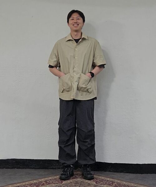 TY(ティワイ)の「コモン × ティーワイ クランクル オープンカラー ハーフシャツジャケット, 2COLOR(シャツ/ブラウス・メンズ・ダークグレー/Beige・MEDIUM/LARGE/X-LARGE)」の6枚目の写真
