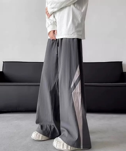 WYZ wear(ダブリューワイジィーウェア)の「サイドデザイントラックワイドパンツ/ユニセックス(その他パンツ・メンズ・ブラック/グレー・XL/L/M)」の10枚目の写真