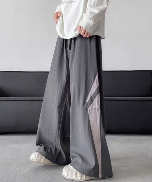 WYZ wear(ダブリューワイジィーウェア)の「サイドデザイントラックワイドパンツ/ユニセックス(その他パンツ・メンズ・ブラック/グレー・XL/L/M)」の13枚目の写真