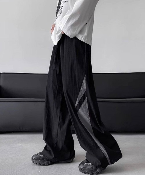 WYZ wear(ダブリューワイジィーウェア)の「サイドデザイントラックワイドパンツ/ユニセックス(その他パンツ・メンズ・ブラック/グレー・XL/L/M)」の6枚目の写真