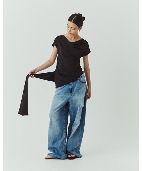 kiehtova（キエトヴァ）の「【kiehtova】SIENA DRAPE TOPS/シエナ ドレープトップス（Tシャツ/カットソー・レディース・ブラウン/ブラック/ホワイト・FREE）」の9枚目の写真