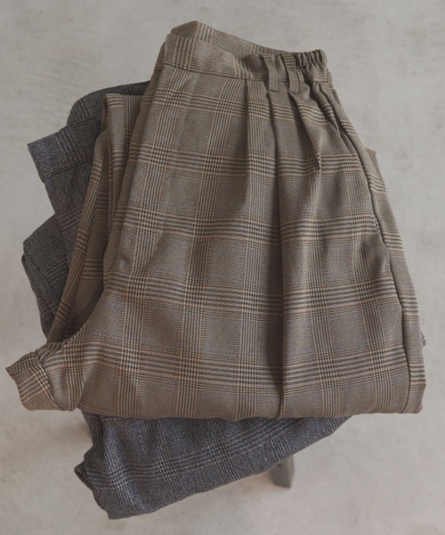 ELNEsoi(エルネソワ)の「チェック柄ツータックワイドパンツ(その他パンツ・レディース・ベージュ/チャコールグレー・FREE)」の16枚目の写真