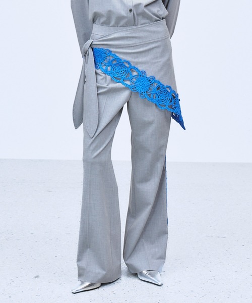 THINGS THAT MATTER(シングス ザット マター)の「MICROCOSMOS WRAP LACE BELTED PANTS / マイクロコスモスラップレースベルテッドパンツ(スラックス・レディース・グレー/ブラック・1/2)」の17枚目の写真