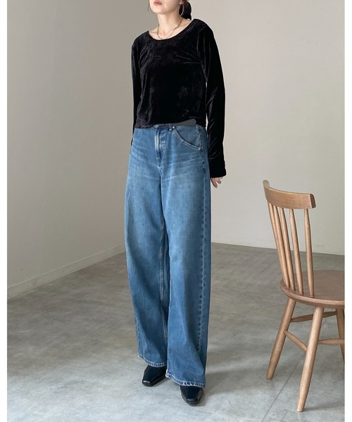She's Closet(シーズクローゼット)の「バックオープンショート丈ボートネック長袖ベロアトップス(Tシャツ/カットソー・レディース・ブラック/ブラウン/ネイビー/グレイッシュベージュ・FREE)」の20枚目の写真
