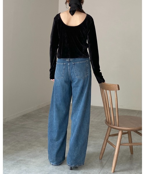 She's Closet(シーズクローゼット)の「バックオープンショート丈ボートネック長袖ベロアトップス(Tシャツ/カットソー・レディース・ブラック/ブラウン/ネイビー/グレイッシュベージュ・FREE)」の22枚目の写真