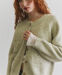 フローラル刺繍クルーニットカーディガン