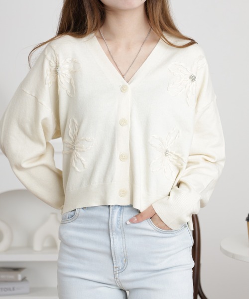 Miunelora(ミューネローラ)の「Miunelora フラワー刺繍ニットカーデ(カーディガン/ボレロ・レディース・アイボリー/グレイッシュベージュ/ブラック・38)」の8枚目の写真