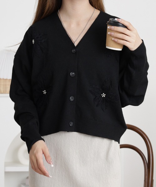 Miunelora(ミューネローラ)の「Miunelora フラワー刺繍ニットカーデ(カーディガン/ボレロ・レディース・アイボリー/グレイッシュベージュ/ブラック・38)」の13枚目の写真