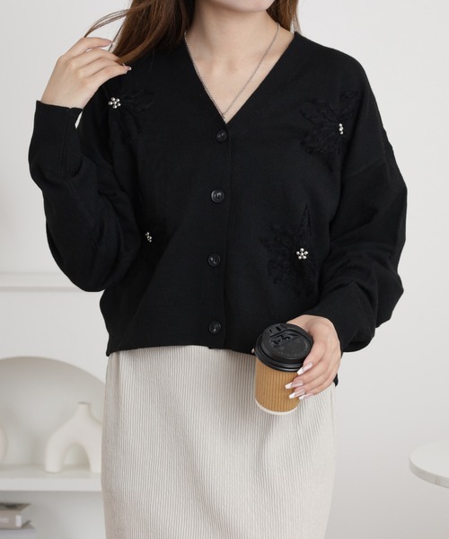 Miunelora(ミューネローラ)の「Miunelora フラワー刺繍ニットカーデ(カーディガン/ボレロ・レディース・アイボリー/グレイッシュベージュ/ブラック・38)」の18枚目の写真