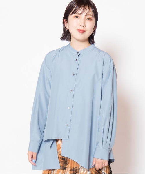 OSMOSIS(オズモーシス)の「アシンメトリーヘムブラウス(シャツ/ブラウス・レディース・ブラック/サックスブルー/ホワイト・ONE SIZE)」の3枚目の写真