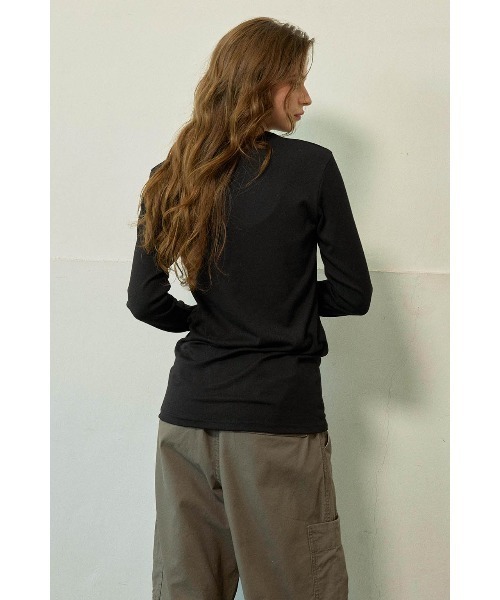 ALEXIA STAM（アリシアスタン）の「Cozy Long Sleeve Top /ベーシックロンTee（Tシャツ/カットソー・レディース・ブラック/グレー/ホワイト・M/S）」の9枚目の写真