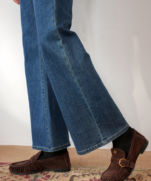 PIGMENT（ピグメント）の「[ストレッチ]ワイドブーツカットデニムパンツ (CCDP260703)（デニムパンツ・レディース・ブルー/ダークブルー・SMALL/MEDIUM/LARGE）」の5枚目の写真