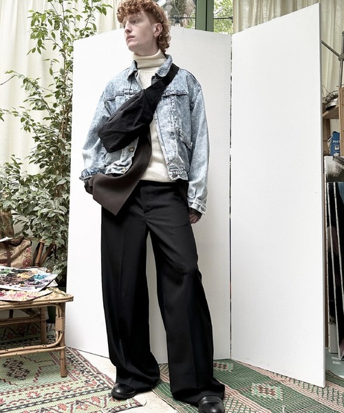 PATRICK STEPHAN（パトリックステファン）の「パトリック ステファン / Fabric waist bag 'demi cercle'　ボディバッグ（ボディバッグ/ウエストポーチ・メンズ・ブラック/カーキ/ダークグレー/ネイビー・FREE）」の7枚目の写真