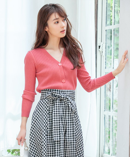 fifth(フィフス)の「コンパクトリブニットカーディガン(カーディガン/ボレロ・レディース・グレー/ベビーピンク/ブラック/ベージュ/ネイビー/ブラウン/ホワイト/マスタード/ピンク・MEDIUM)」の8枚目の写真