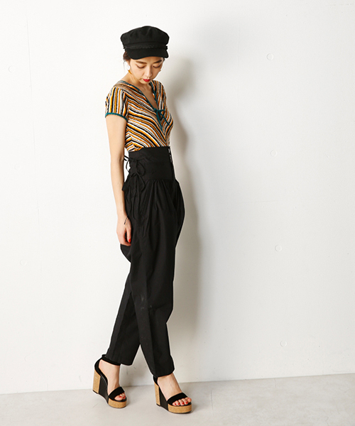 SLY(スライ)の「SIDE RIBBON HW テ-パ-ドPT(その他パンツ・レディース・ライトピンク/ブラック/カーキ・0/2/1)」の2枚目の写真