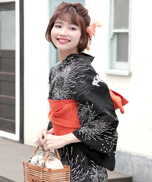 bonheur saisons（ボヌールセゾン）の「浴衣3点セット （浴衣＋帯＋下駄）「bonheur saisons/ボヌールセゾン」（浴衣・レディース・ネイビー/ライトブルー/ブラック/ホワイト系その他/ブラック系その他/ブルー系その他/ピンク系その他/レッド系その他/ブルー系その他2/ピンク系その他2/ホワイト系その他2/ブルー系その他3/ブルー系その他7/ブルー系その他6/ブルー系その他4/ブルー系その他5・FREE/フリー/ﾌﾘ-）」の5枚目の写真