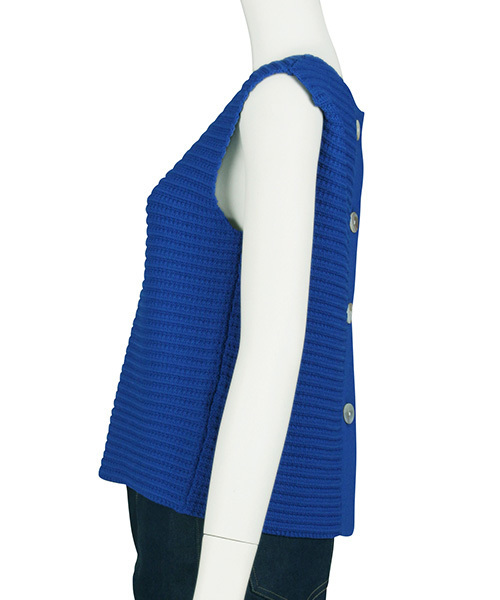 RANDA（ランダ）の「バックボタンデザインニット（ニット/セーター・レディース・ターコイズブルー/フューシャピンク/ホワイト/ブルー・FREE）」の5枚目の写真