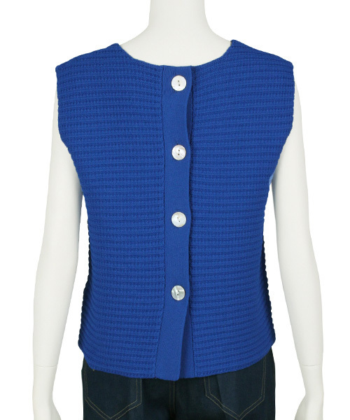 RANDA（ランダ）の「バックボタンデザインニット（ニット/セーター・レディース・ターコイズブルー/フューシャピンク/ホワイト/ブルー・FREE）」の6枚目の写真