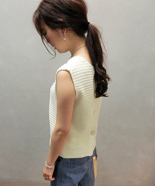 RANDA（ランダ）の「バックボタンデザインニット（ニット/セーター・レディース・ターコイズブルー/フューシャピンク/ホワイト/ブルー・FREE）」の12枚目の写真