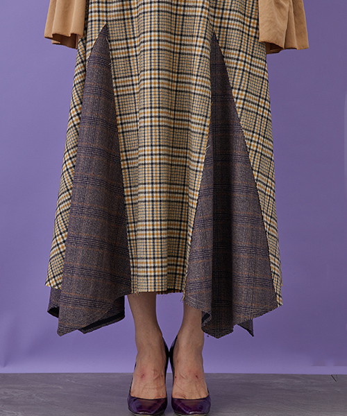 STUDIOUS（ステュディオス）の「コンビネーションフレアチェックスカート（スカート・レディース・イエロー/ネイビー・0/1）」の8枚目の写真