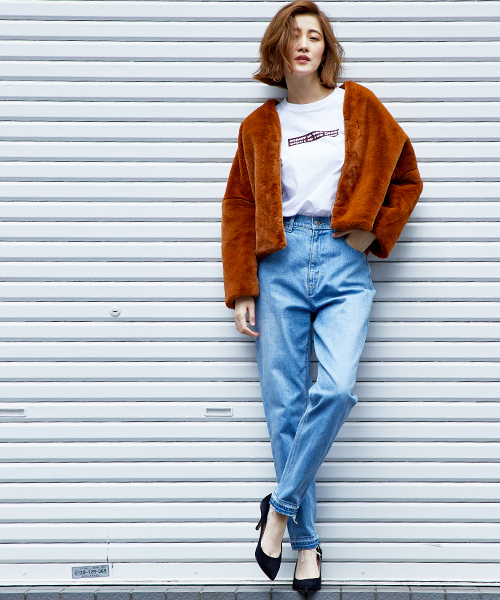 STUDIOUS（ステュディオス）の「エコファーショートコート（ノーカラージャケット・レディース・ブラウン/ライトグレー/ベビーピンク・FREE）」の10枚目の写真