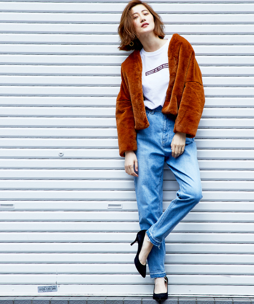 STUDIOUS（ステュディオス）の「エコファーショートコート（ノーカラージャケット・レディース・ブラウン/ライトグレー/ベビーピンク・FREE）」の11枚目の写真