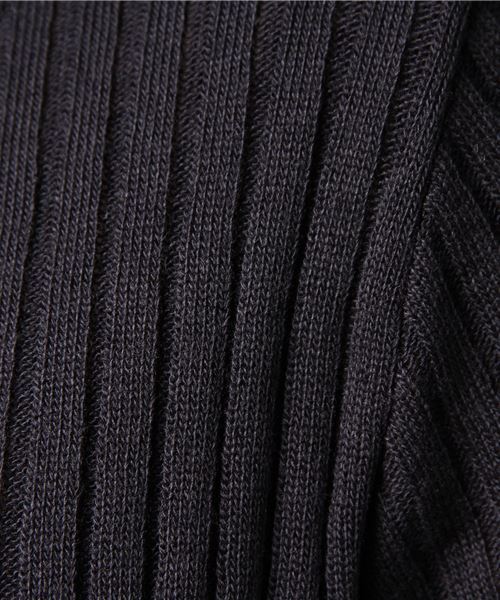 archives（アルシーヴ）の「12Gワイドリブハートネックプルオーバー（ニット/セーター・レディース・ベージュ/パープル/ネイビー/イエロー・MEDIUM）」の5枚目の写真